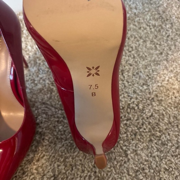 Michael Kors Red Patent Leather Pointed Toe Stiletto pumps - Picture 6 of 10